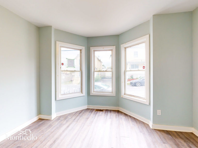 FAMILY ROOM:OFFICE_ OFFICE-11